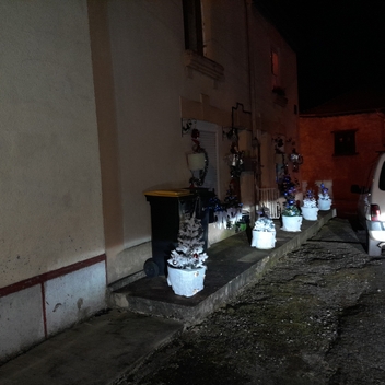 Maison joliment illuminée Maison joliment illuminée