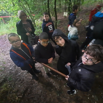 Sortie nature avec nos petits écoliers Sortie nature avec nos petits écoliers