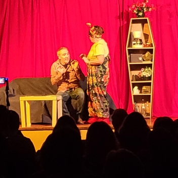 Coup de théâtre à Gespunsart ! Une soirée placée sous le signe de l’humour