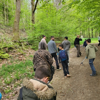 Opération “Nettoyons la forêt”
