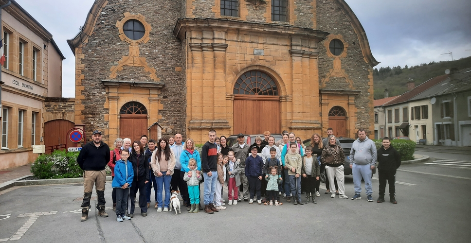 Opération “Nettoyons la forêt”