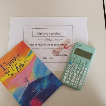 Clap de fin pour nos CM2 : de l’école primaire au collège ! Clap de fin pour nos CM2 : de l’école primaire au collège !