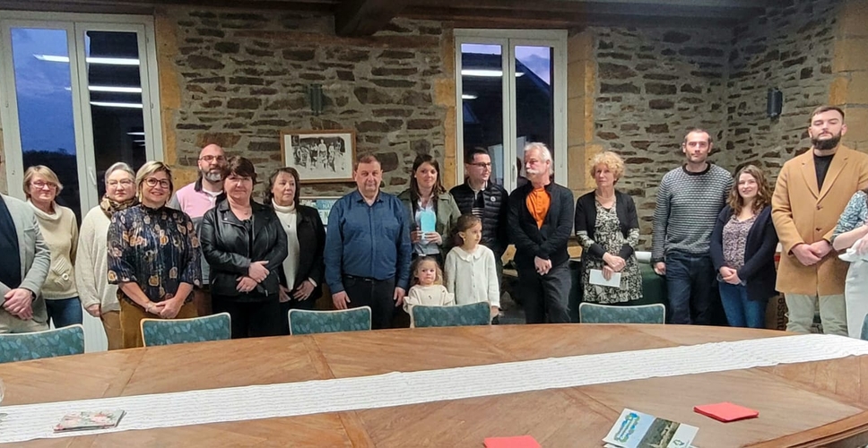 Un moment d'échange pour les nouveaux arrivants dans le village