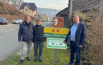 Trois libellules pour la Commune