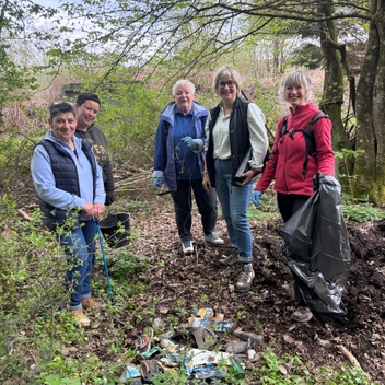 Opération “Nettoyons la forêt”