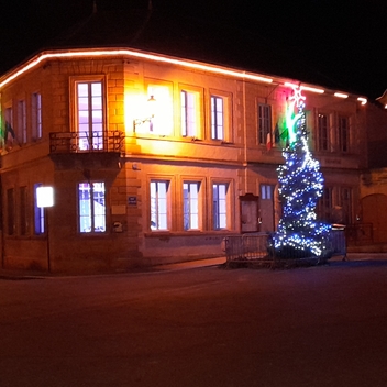 Maison joliment illuminée