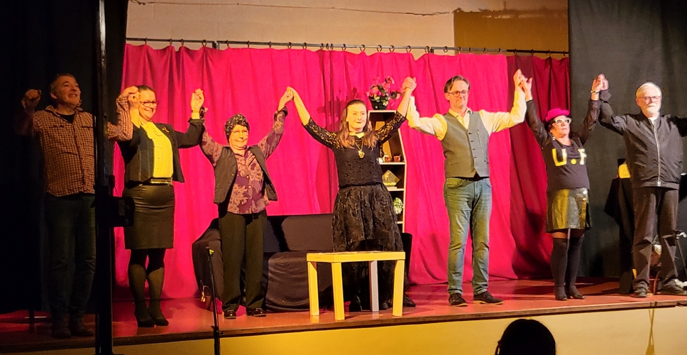 Coup de théâtre à Gespunsart ! Une soirée placée sous le signe de l’humour