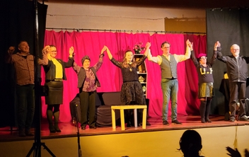 Coup de théâtre à Gespunsart ! Une soirée placée sous le signe de l’humour