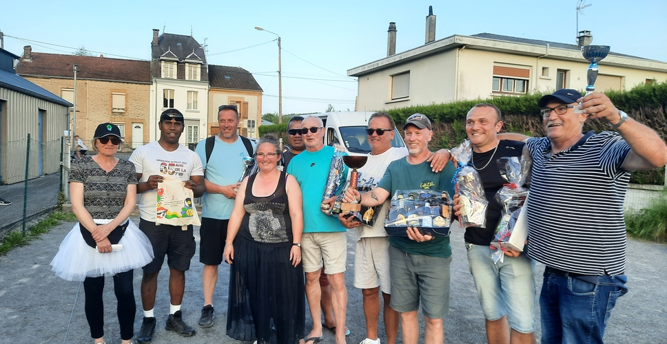 Week-end festif à Gespunsart : les boules de pétanque étaient de sortie !