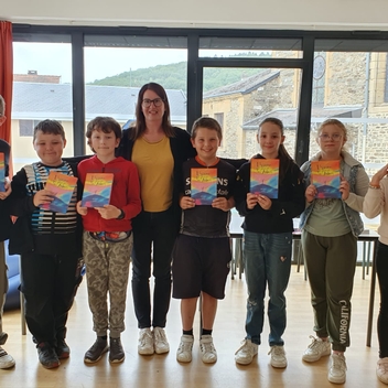 Clap de fin pour nos CM2 : de l’école primaire au collège ! Clap de fin pour nos CM2 : de l’école primaire au collège !